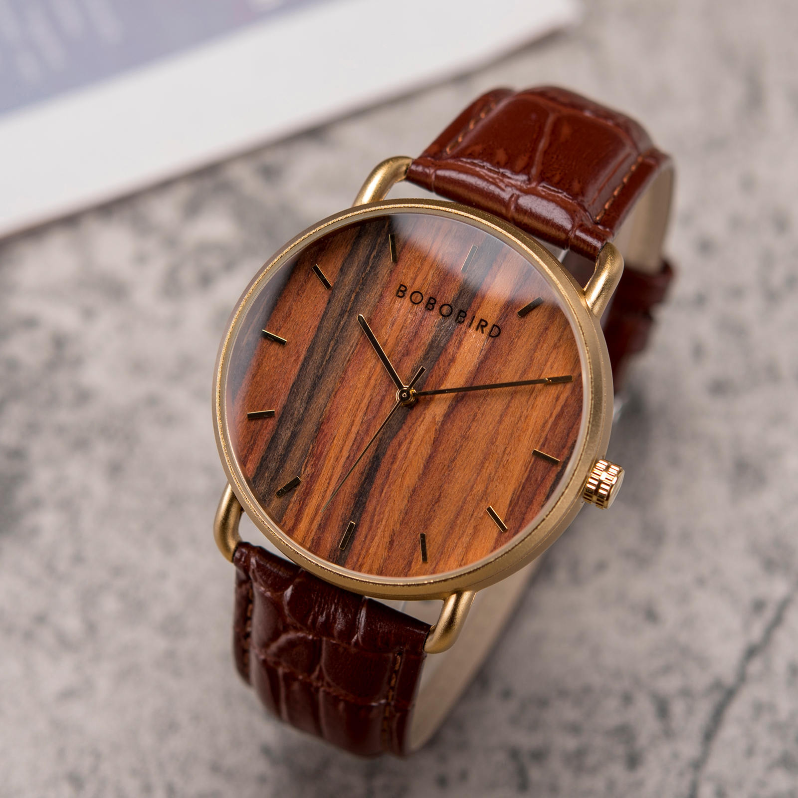 Reloj de madera clásico Palo de rosa Oro GT058-3A