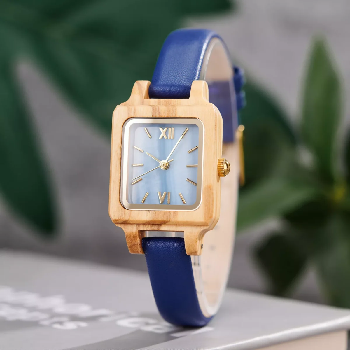 Iris Sky Leather (2)