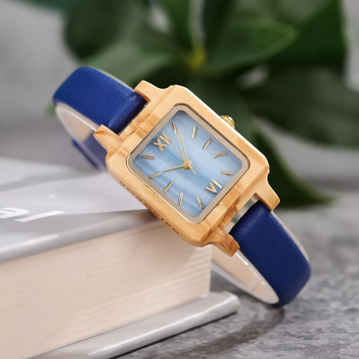Iris Sky Leather (3)